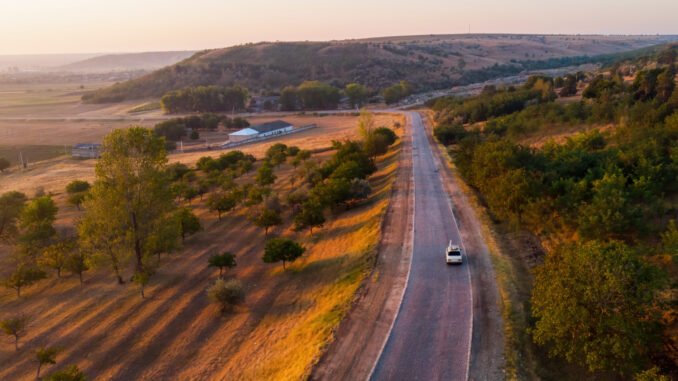 Land Facing Express Roads Pros, Cons, and Hidden Risks Land Facing Express Roads Pros, Cons, and Hidden Risks